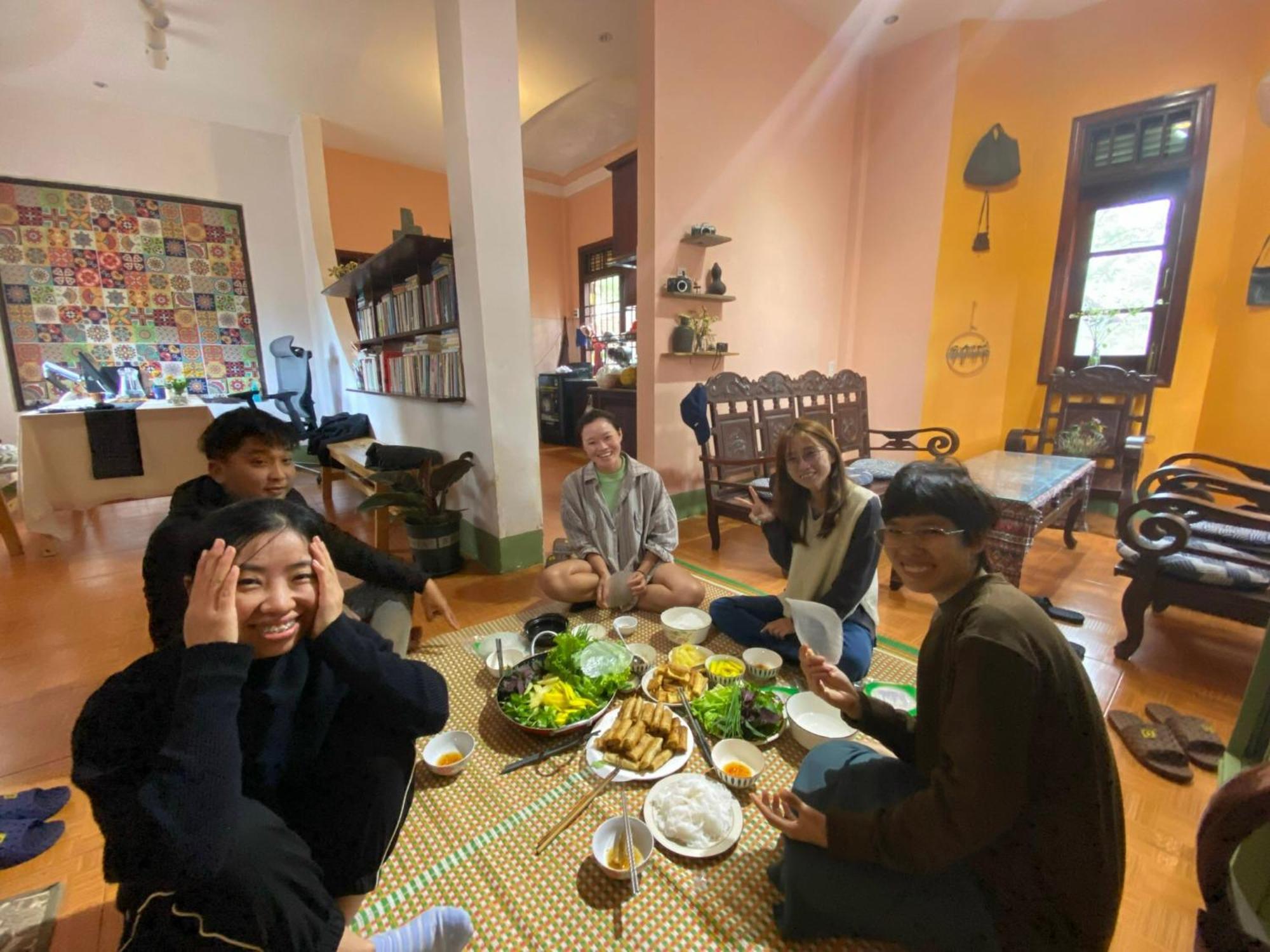 Kon Von Kla Tron Homestay מראה חיצוני תמונה